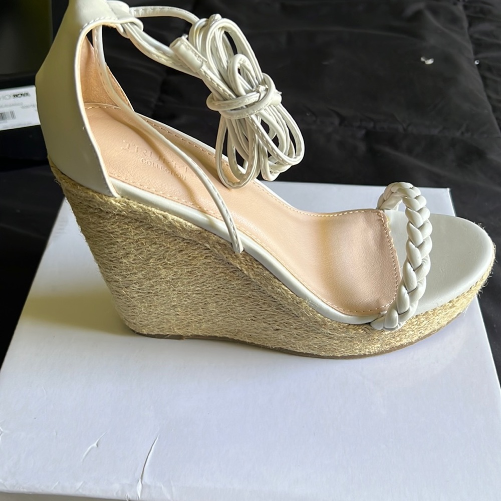 White wedges sandal NEW NEVER WORN